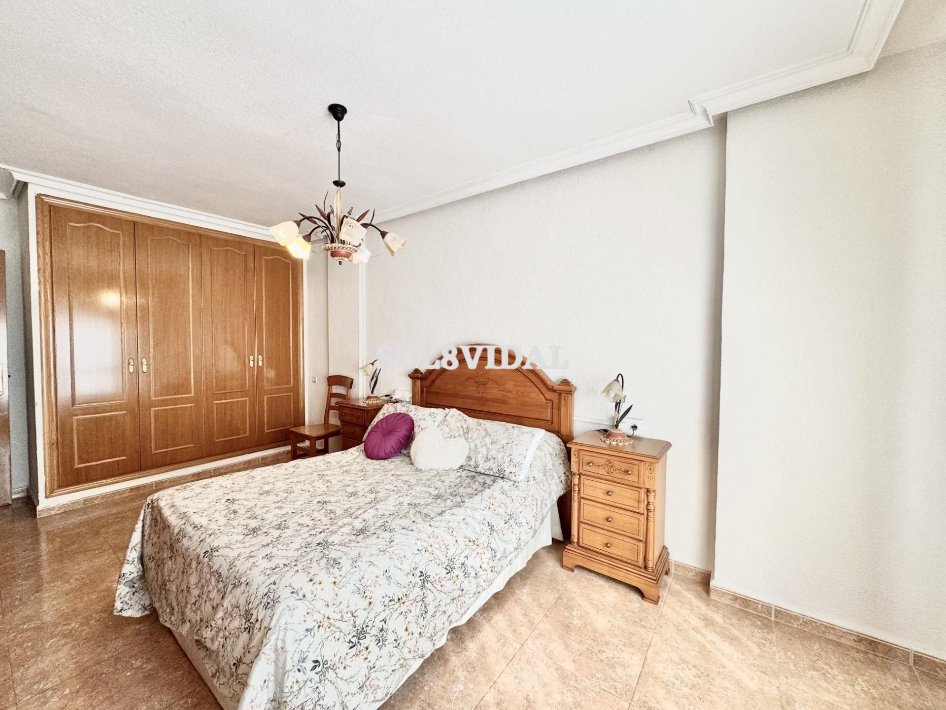 Habitación de Piso en venta en Orihuela con Aire acondicionado y Amueblado