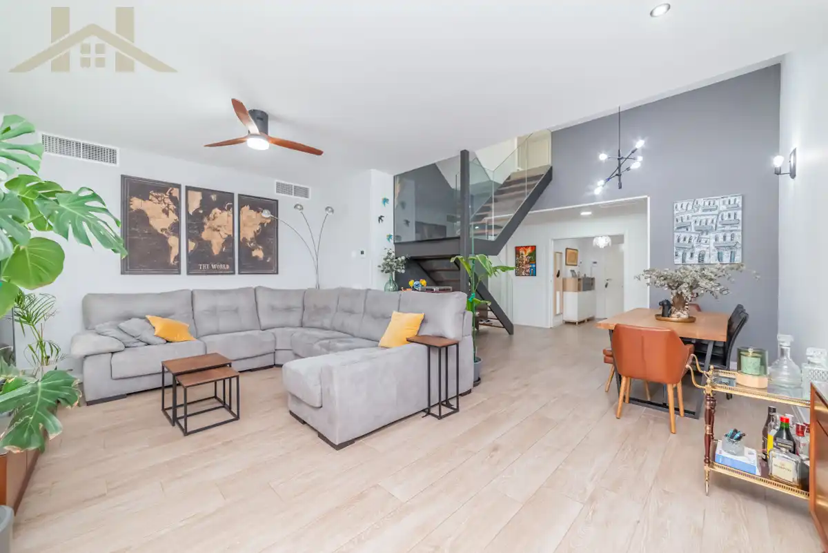 Sala de estar de Casa adosada en venta en Rivas-Vaciamadrid con Aire acondicionado, Calefacción y Jardín privado