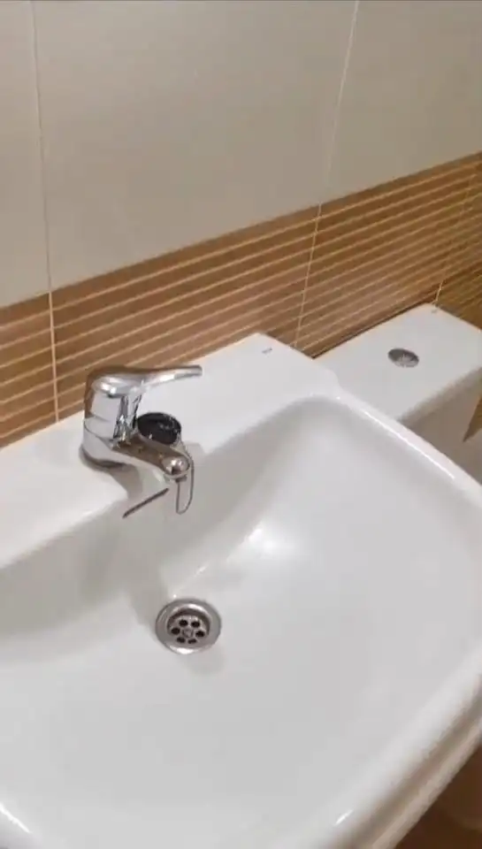Bany de Pis en venda en Fuensalida amb Calefacció i Balcó