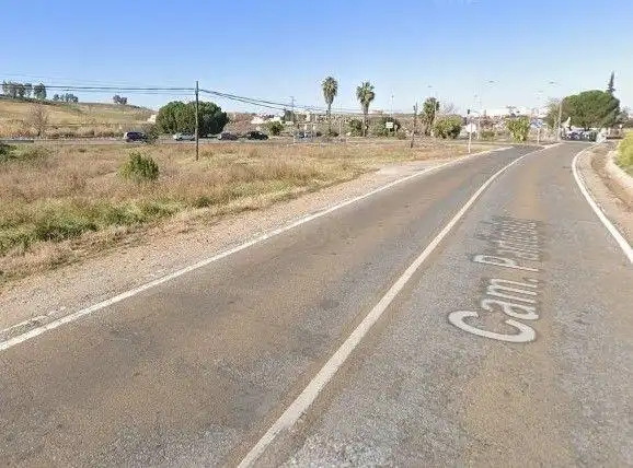 Terreni e lotti in vendita a Avenida Antonio Hernández Gil, Badajoz, Spain Paraje San Gabriel, imagen 2