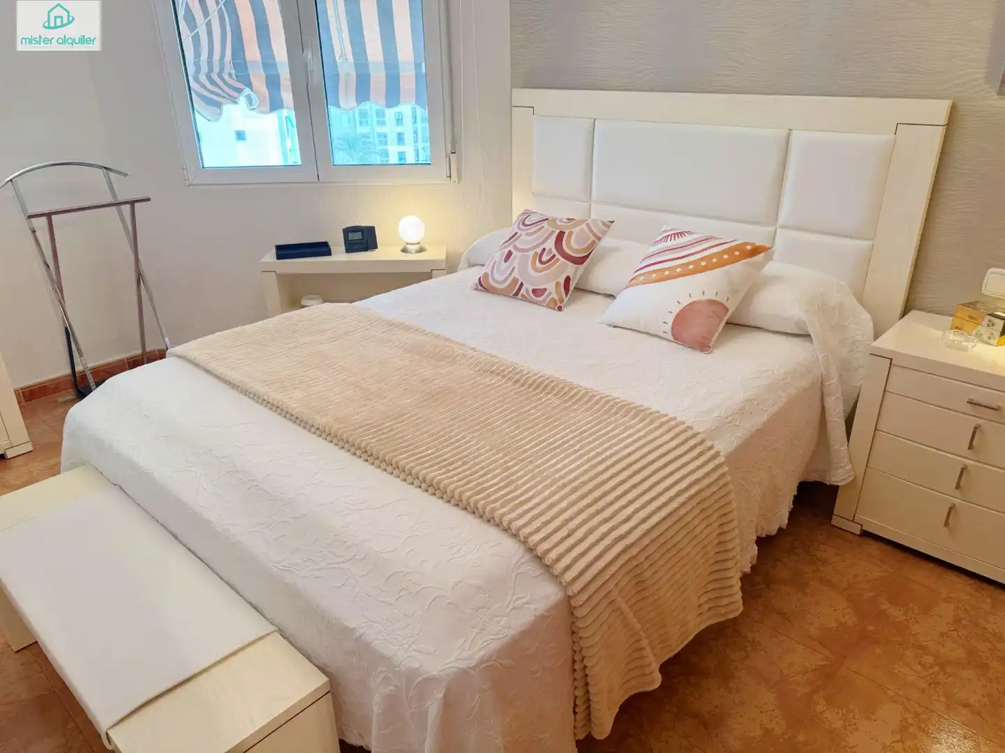 Apartament amb terrassa de lloguer a Calle SANT VICENT 109