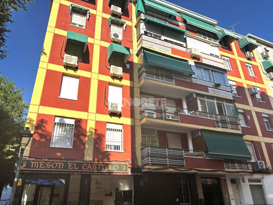 Vista exterior de Piso en venta en Móstoles con Calefacción y Terraza