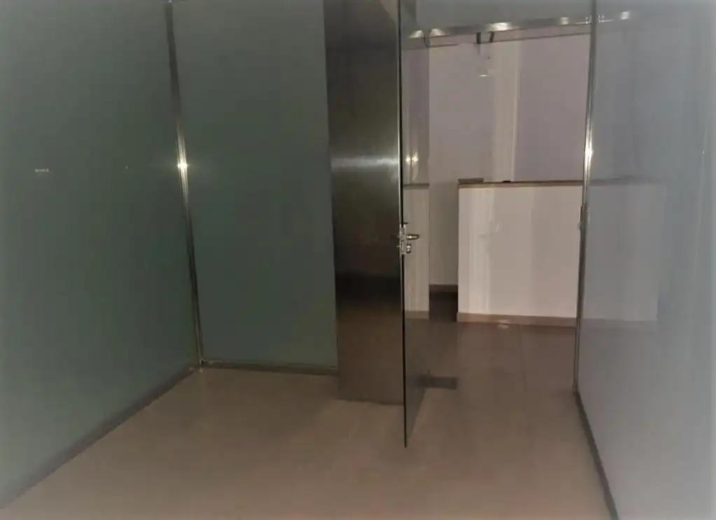 Local comercial en venda a CAMI RAL, imagen 5