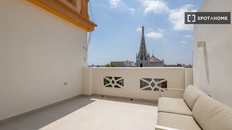 Appartamento con terrazza in affitto a Extramurs, imagen 11