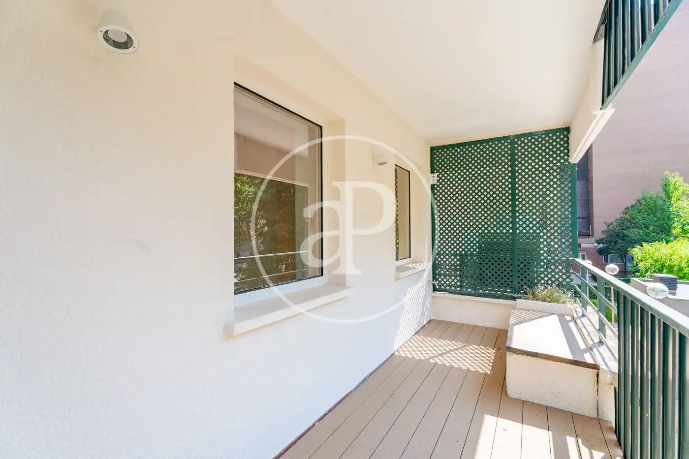 Terraza de Piso en venta en Madrid con Aire acondicionado, Calefacción y Jardín privado