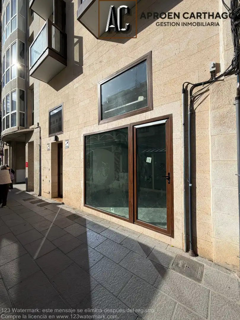 Local comercial de lloguer a Calle Campos, imagen 2