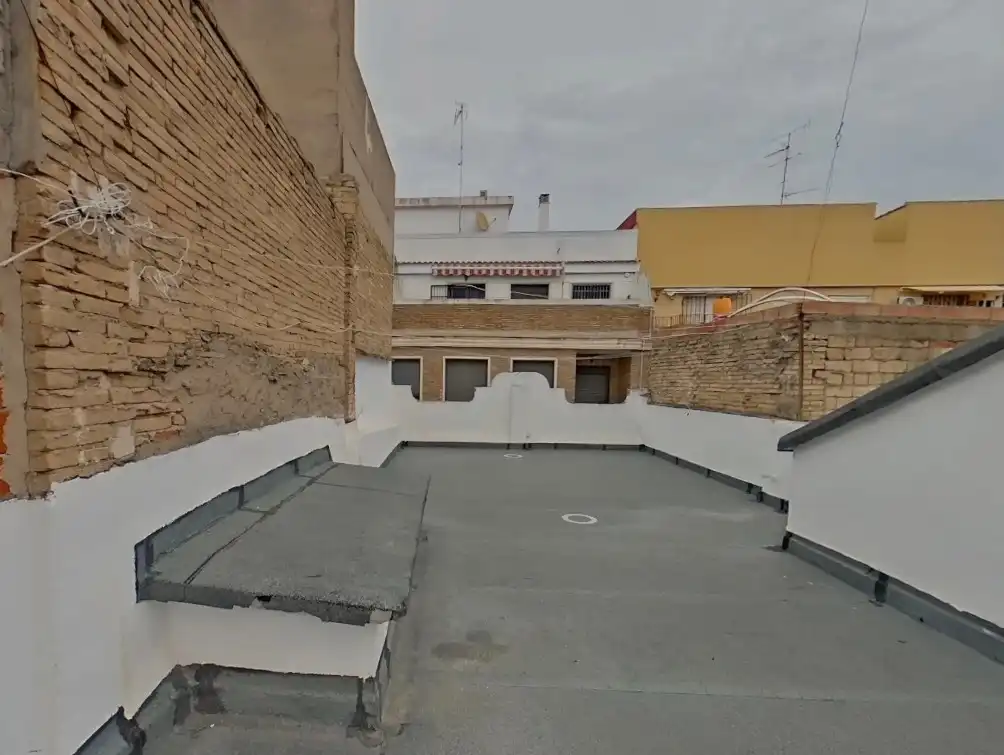 Haus zum Verkauf in Casc Urbà