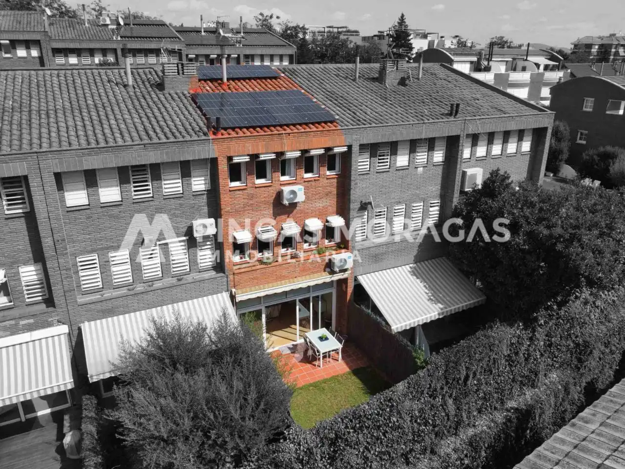 Vista exterior de Casa adosada en venda en Sant Domènec