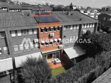 Maison mitoyenne avec jardin à vendre à Calle Granollers