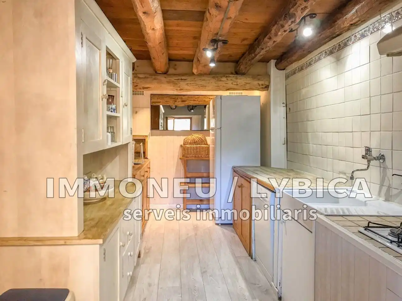 Casa rustica con giardino in vendita a Calle de l´Escoles 15, imagen 4