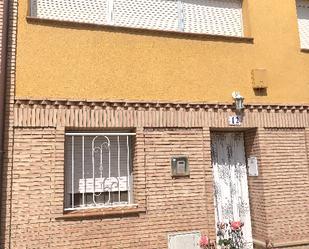 Vista exterior de Casa o xalet en venda en Ejea de los Caballeros amb Terrassa