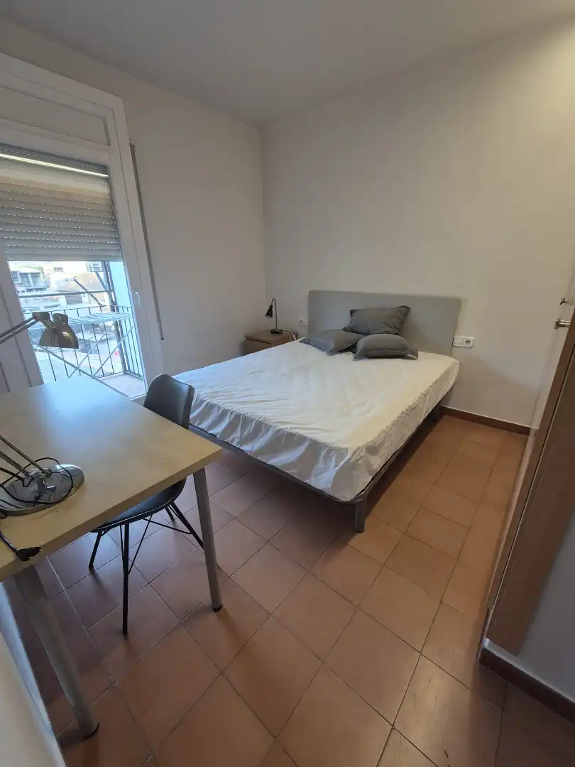 Bedroom of Flat for rent in Vic  with Heating