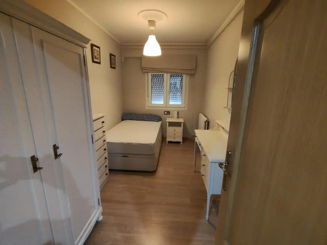 Bedroom of Flat for sale in Zaragoza  with Air Conditioner, Heating and Furnished