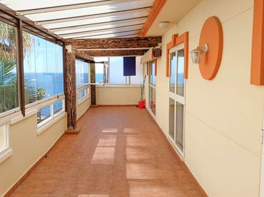 Penthouse with pool for sale in Torrequebrada