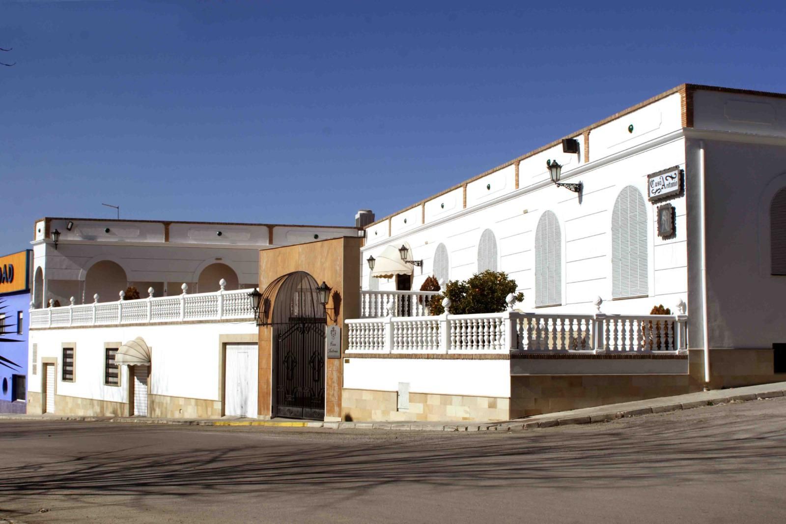 Exterior view of Premises for sale in Baeza