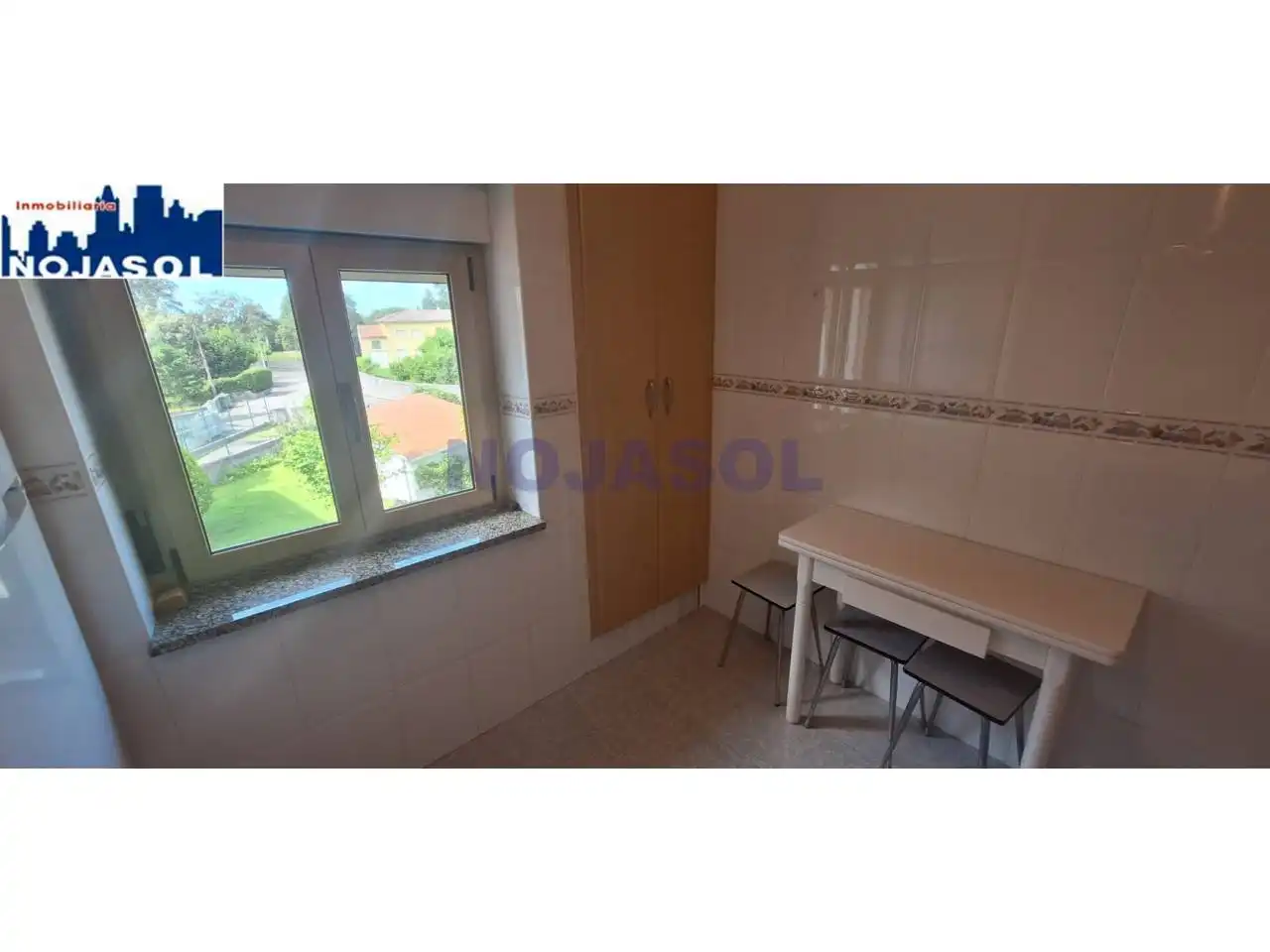 Cuina de Casa o xalet de lloguer en Noja amb Jardí privat, Terrassa i Moblat