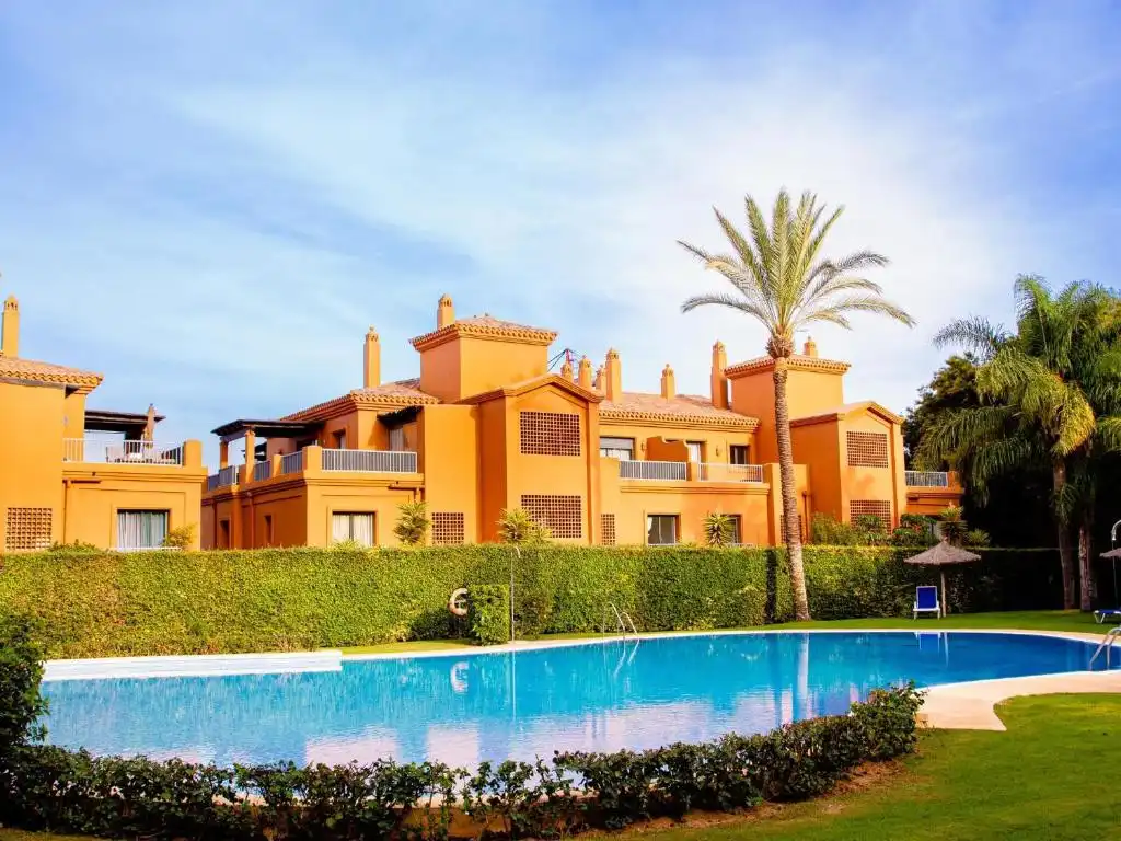 Apartamento con piscina en venta en Estepona Pueblo, imagen 21