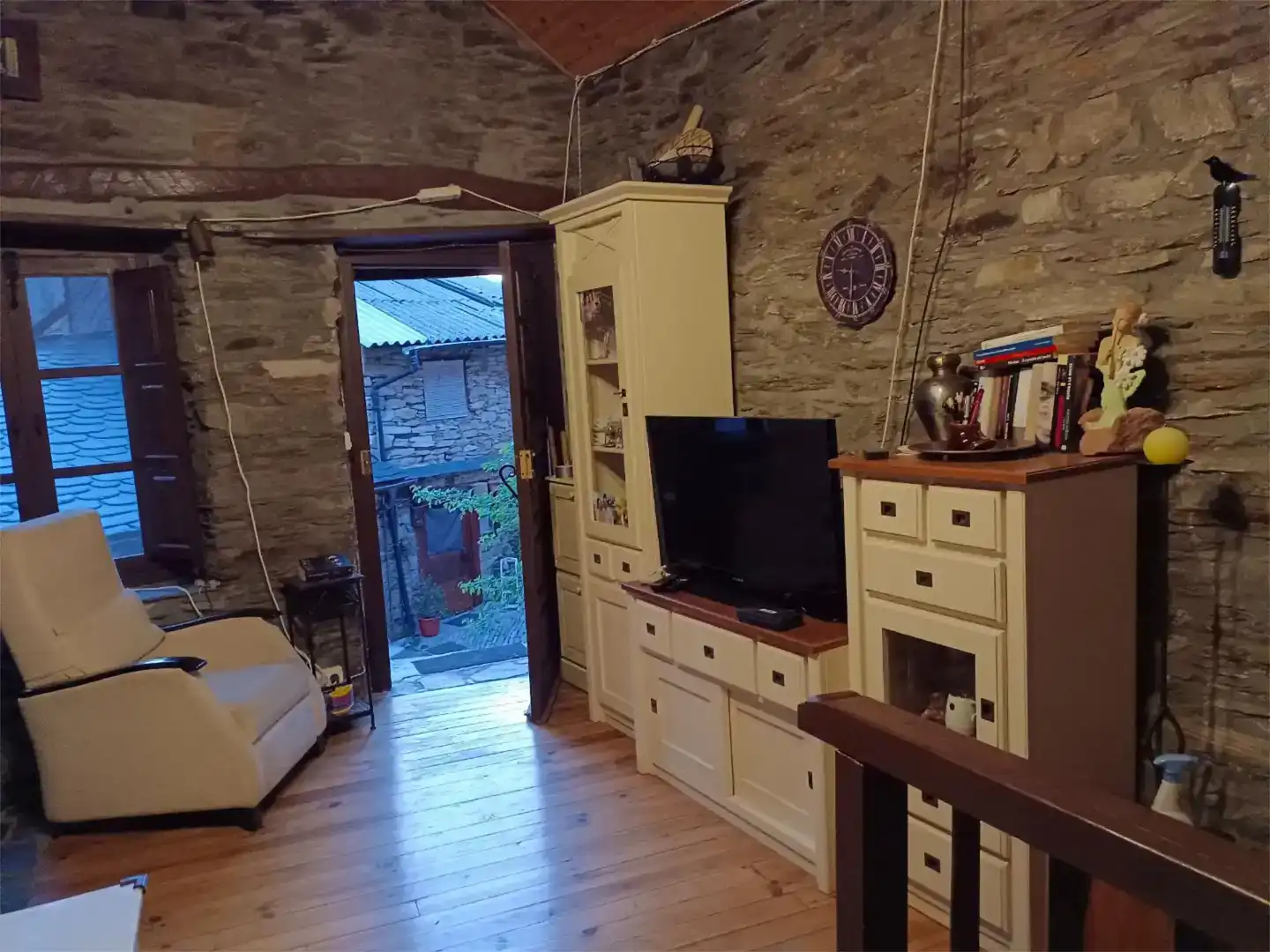 Sala d'estar de Pis en venda en Ponferrada amb Moblat