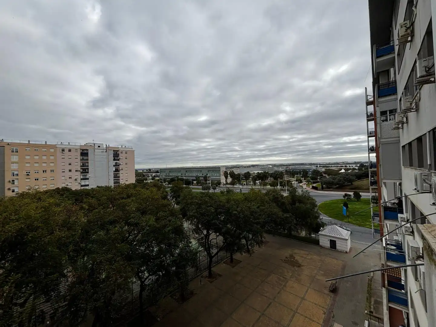 Vista exterior de Pis en venda en Huelva amb Aire condicionat i Traster