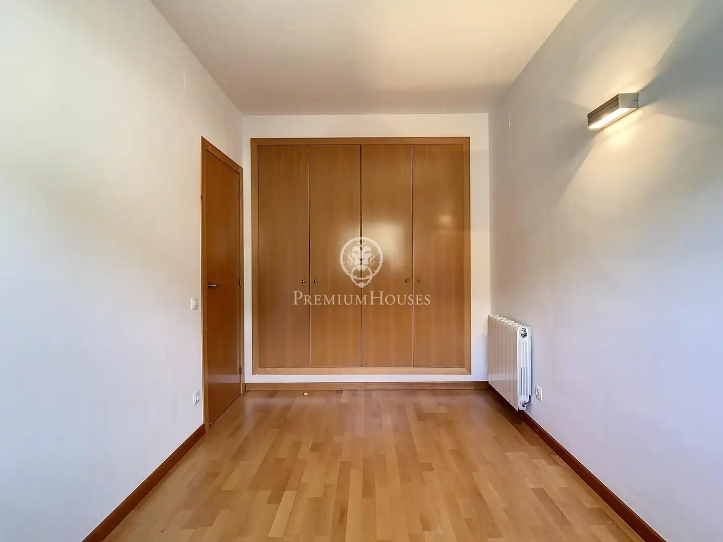 Habitación de Casa adosada en venta en Arenys de Munt con Aire acondicionado, Calefacción y Jardín privado