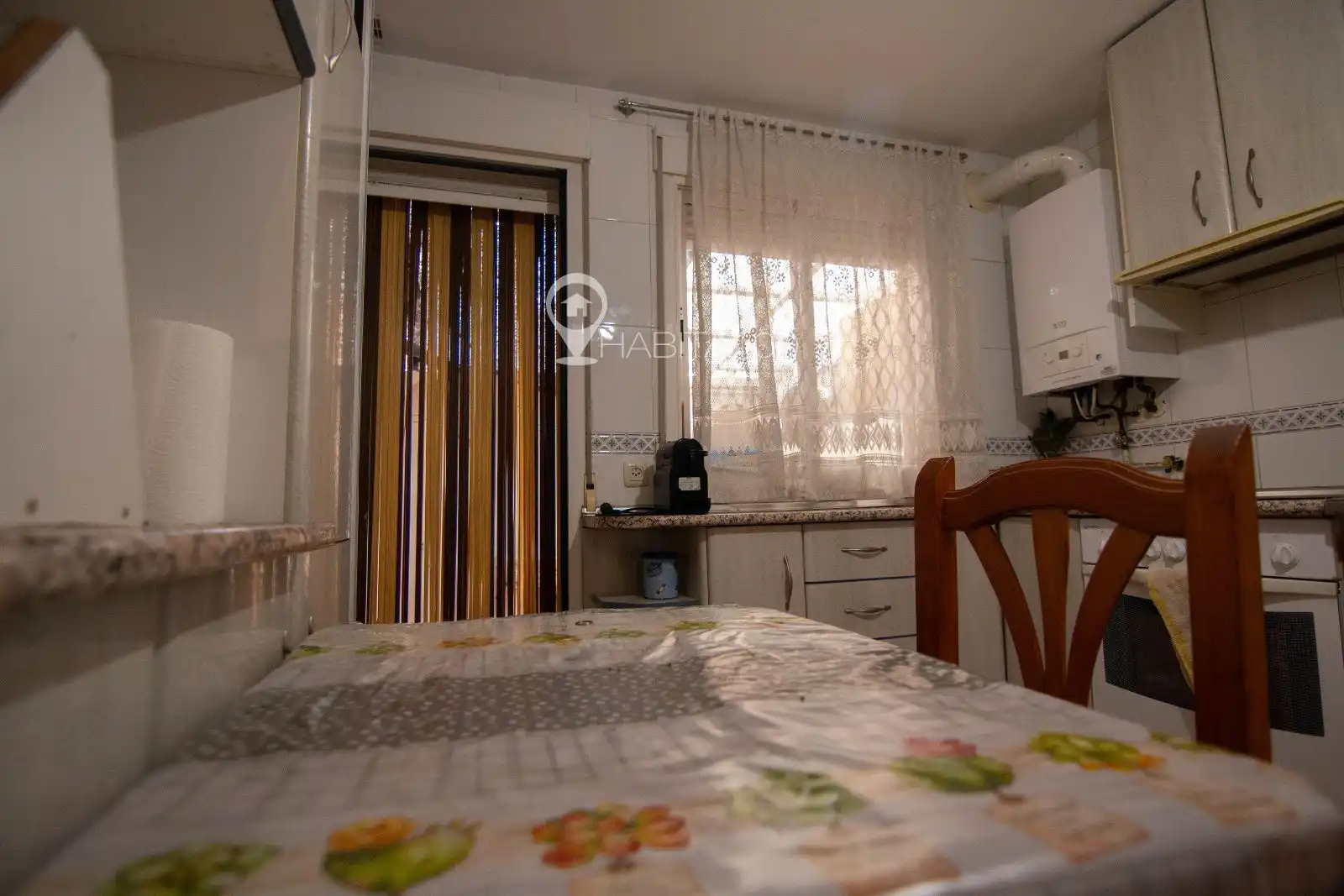 Cuina de Casa adosada en venda en Cuenca amb Calefacció i Moblat
