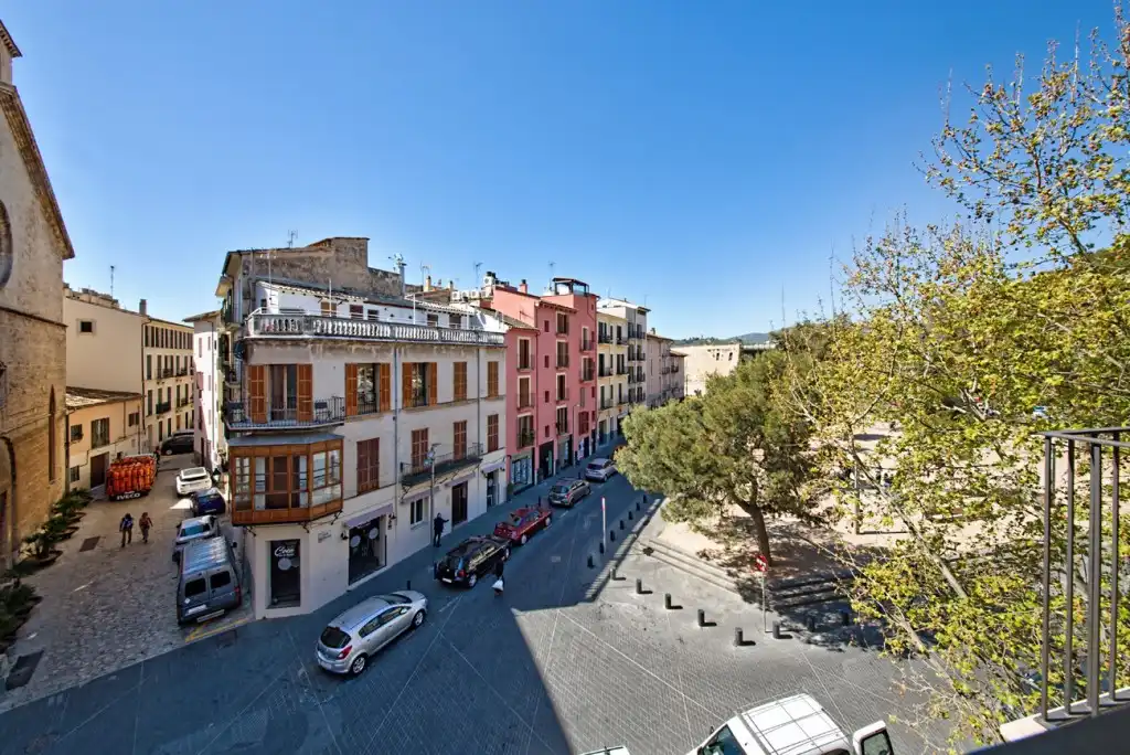 Außenansicht von Wohnungen zum Verkauf in  Palma de Mallorca mit Klimaanlage, Heizung und Terrasse