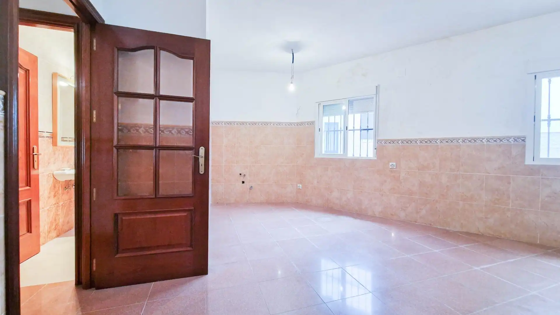 Casa o chalet en venta en Cheles con Terraza, Trastero y Balcón