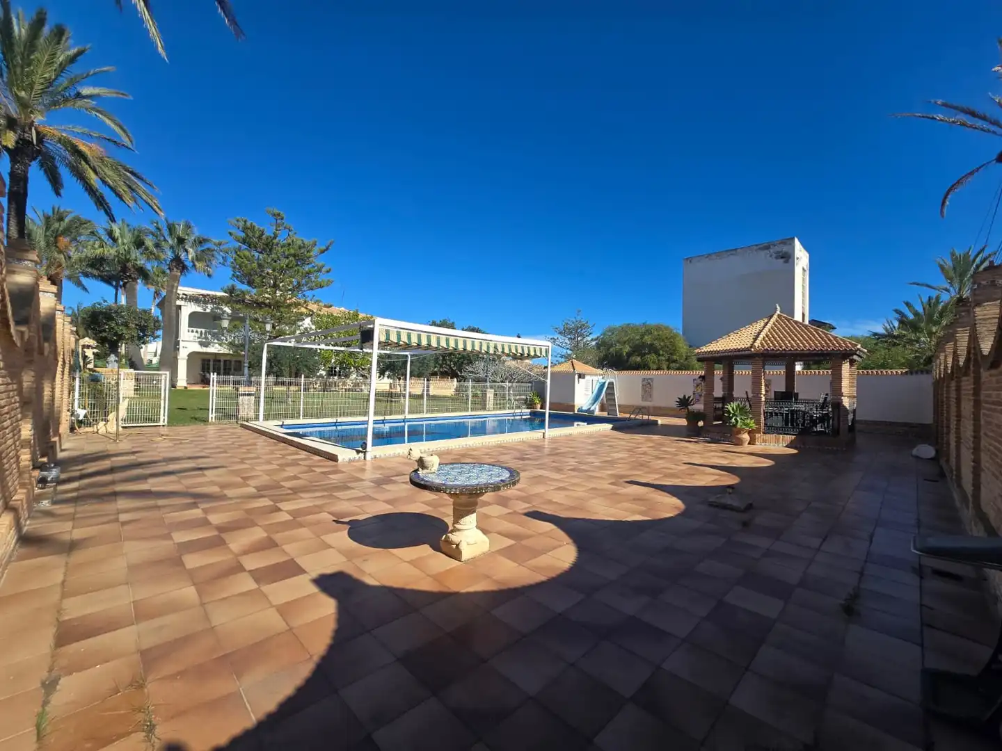 Piscina de Casa o xalet en venda en Orihuela amb Aire condicionat, Calefacció i Jardí privat