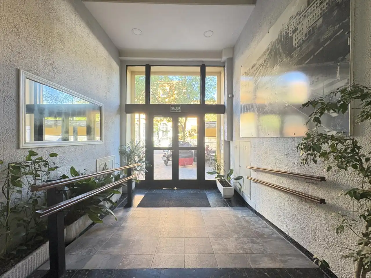 Flat for rent in Paseo de las Acacias, Acacias