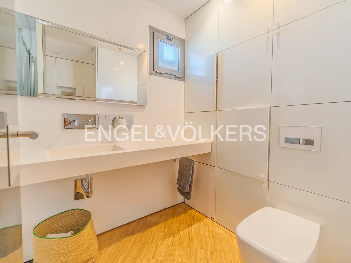 Badezimmer von Dachboden zum Verkauf in Elche / Elx mit Klimaanlage, Heizung und Terrasse
