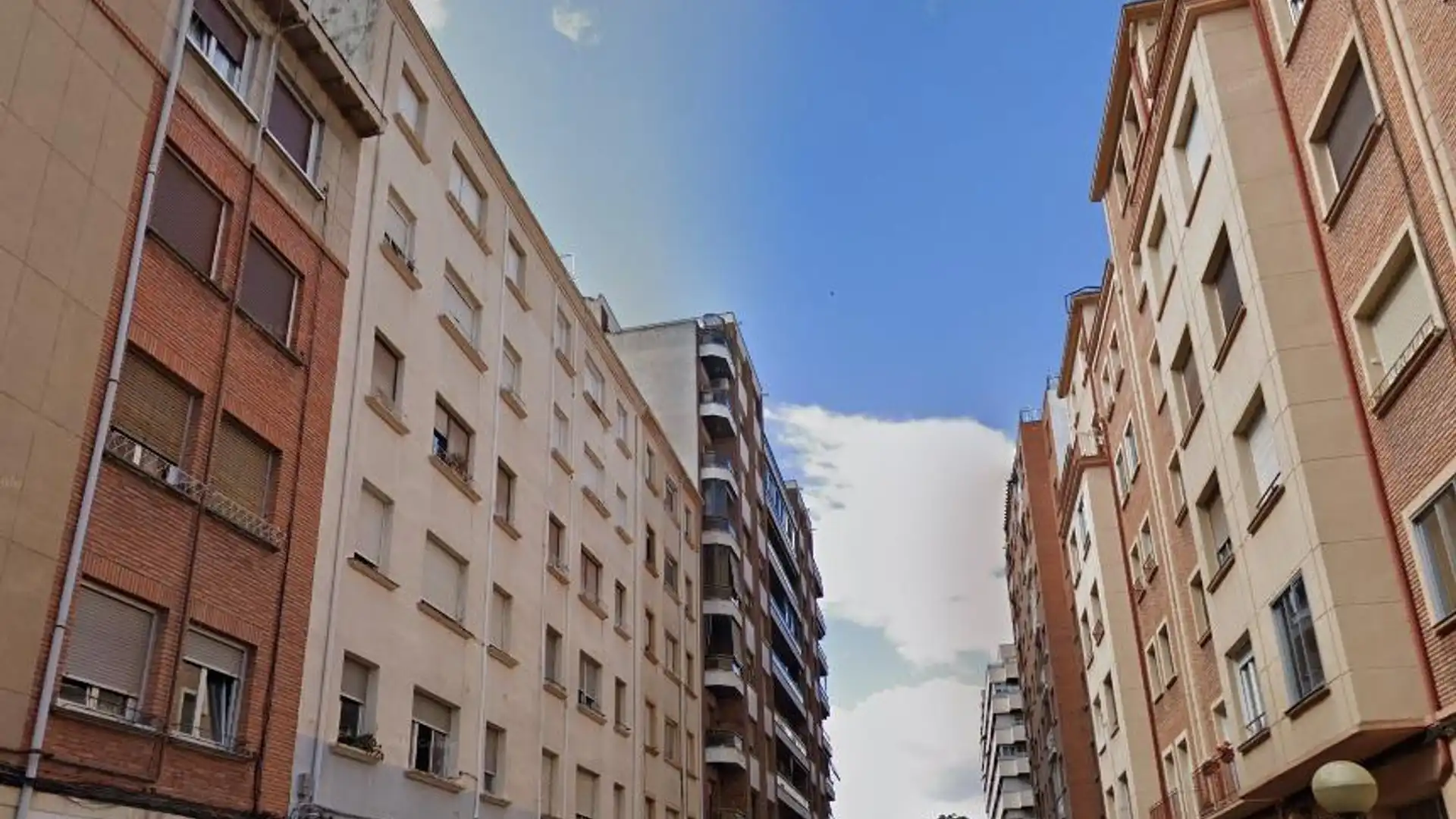 Vista exterior de Piso en venta en  Logroño
