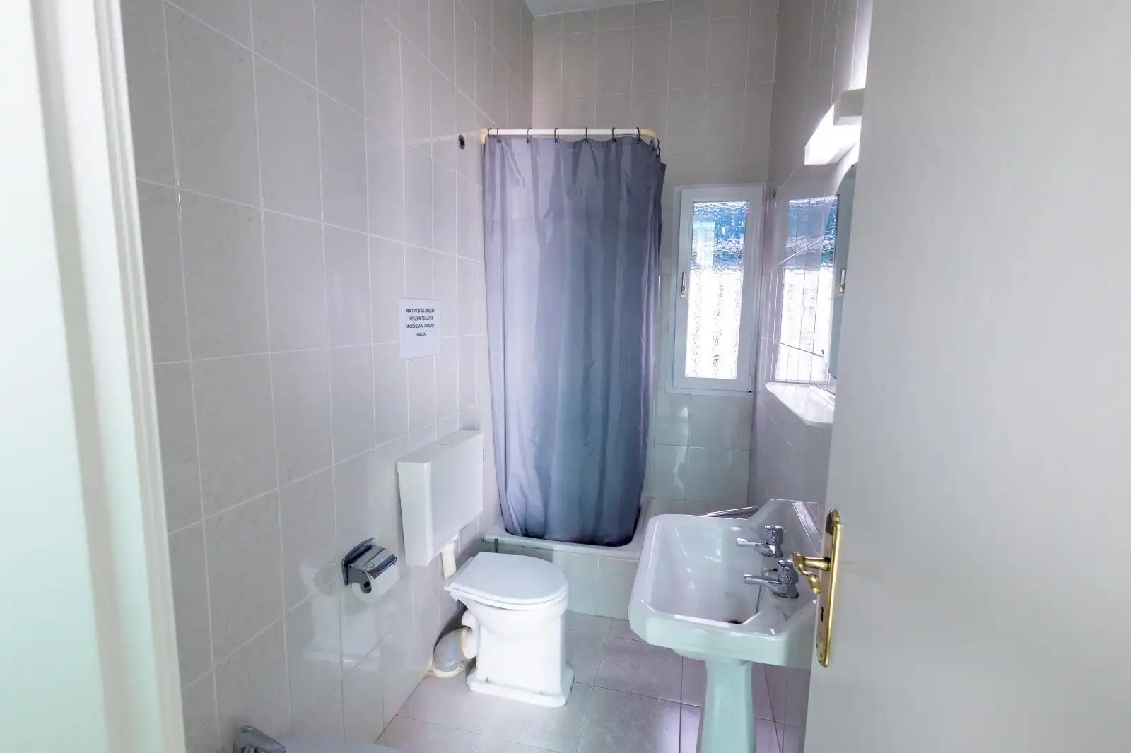 Bany de Casa o xalet en venda en Chipiona amb Jardí privat, Terrassa i Traster