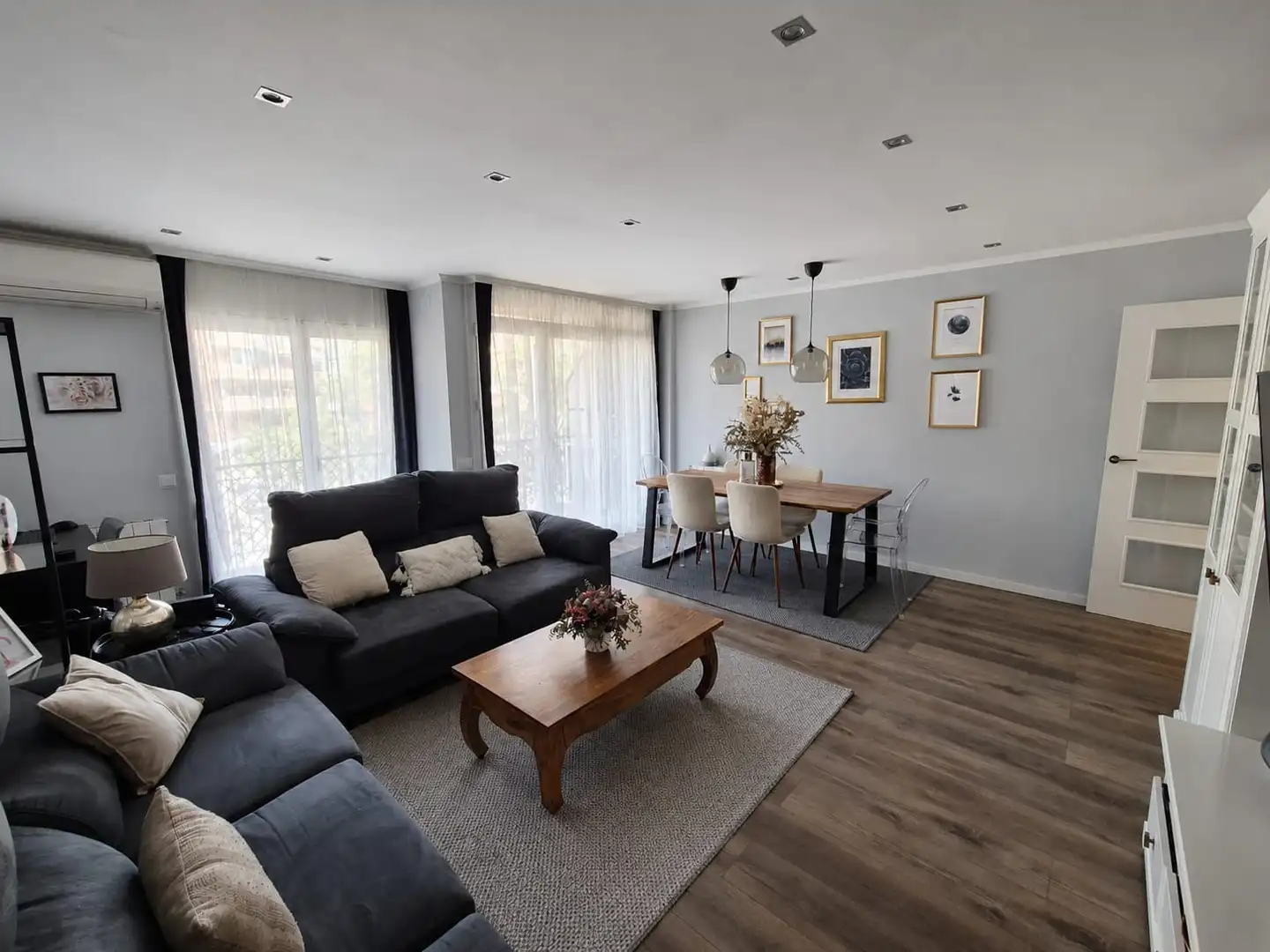 Piso con terraza en venta en Passeig de Valldaura 250