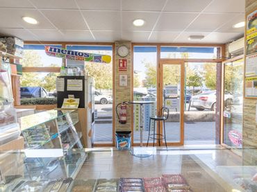 Local comercial en venda a Calle Primavera 22
