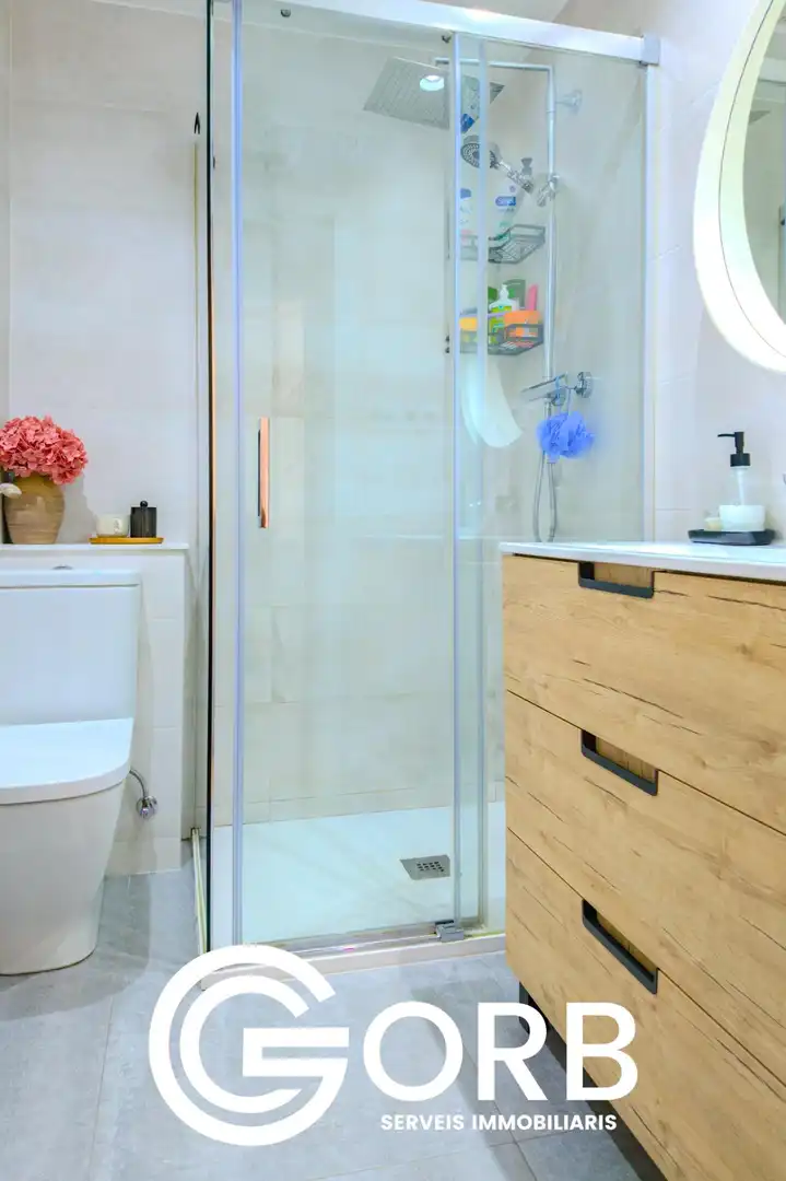 Baño de Piso en venta en Mataró con Aire acondicionado, Calefacción y Terraza