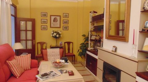 Foto 3 de Casa o xalet en venda a Lora del Río, Sevilla