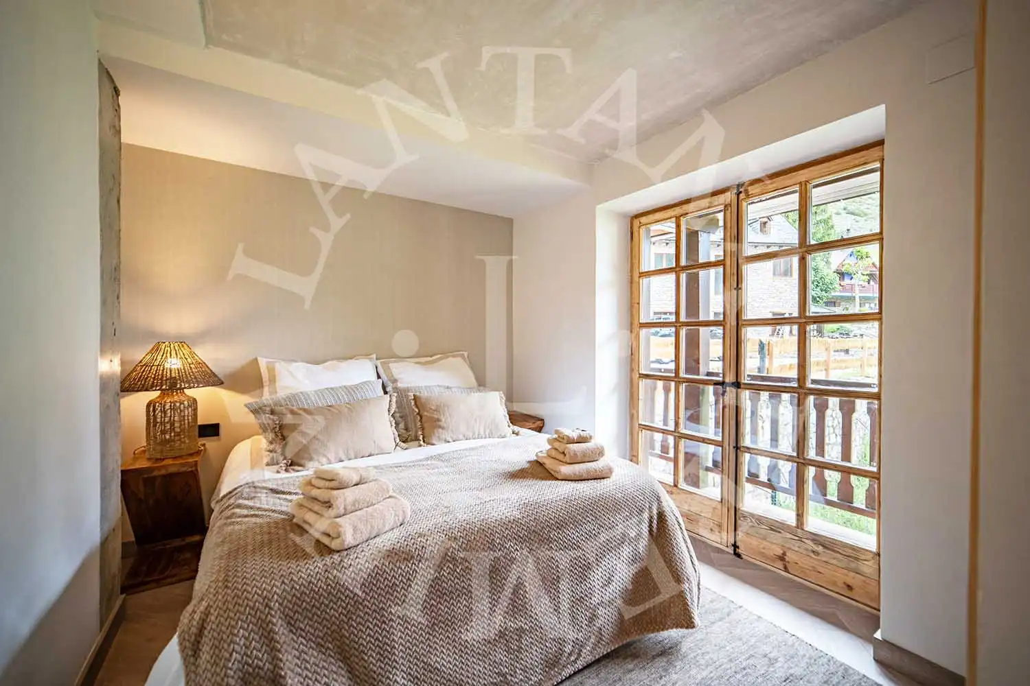 Bedroom of Flat for sale in Naut Aran  with Heating, Parquet flooring and Furnished