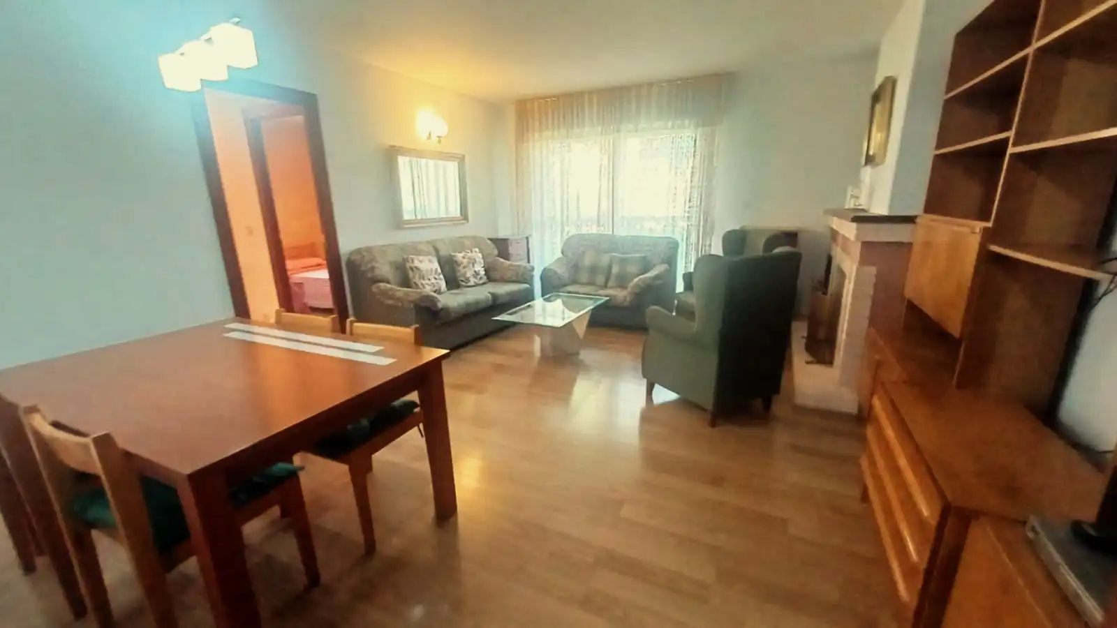 Piso con terraza en venta en Los Valles