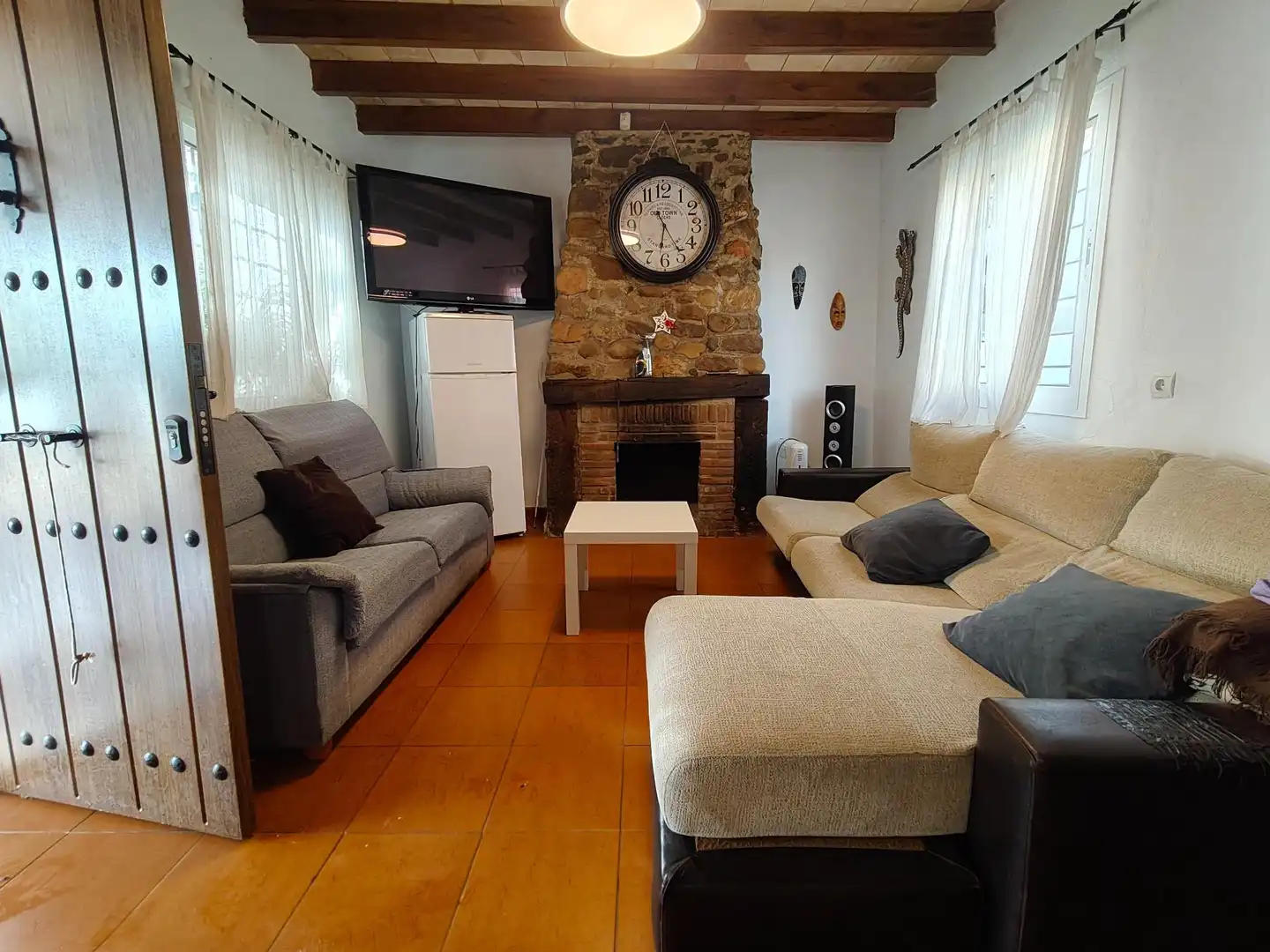 Sala d'estar de Finca rústica en venda en Almogía amb Aire condicionat, Terrassa i Piscina