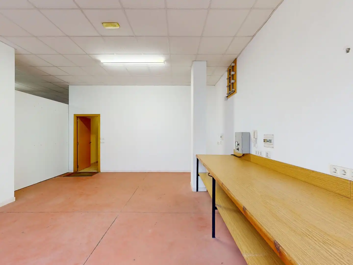 Commercial properties for rent in Burela