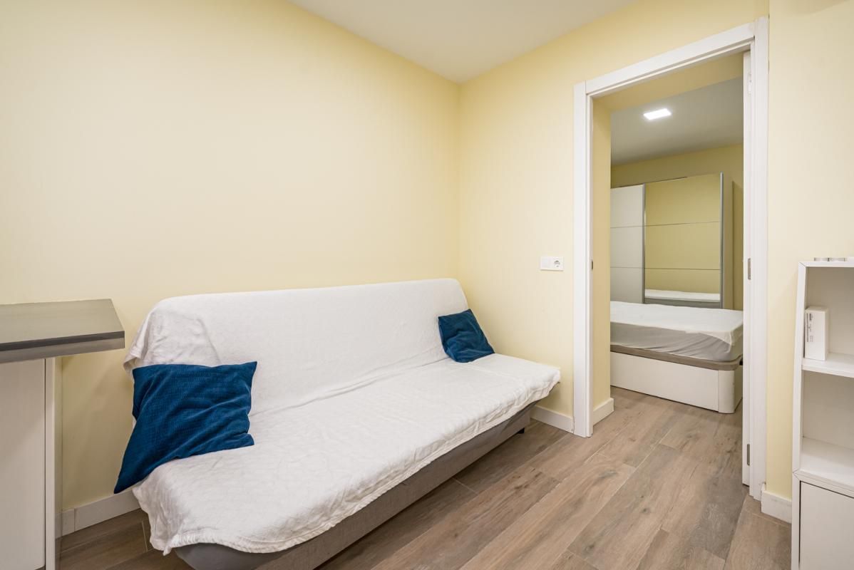 Bedroom of Planta baja for sale in  Madrid Capital  with Air Conditioner and Furnished