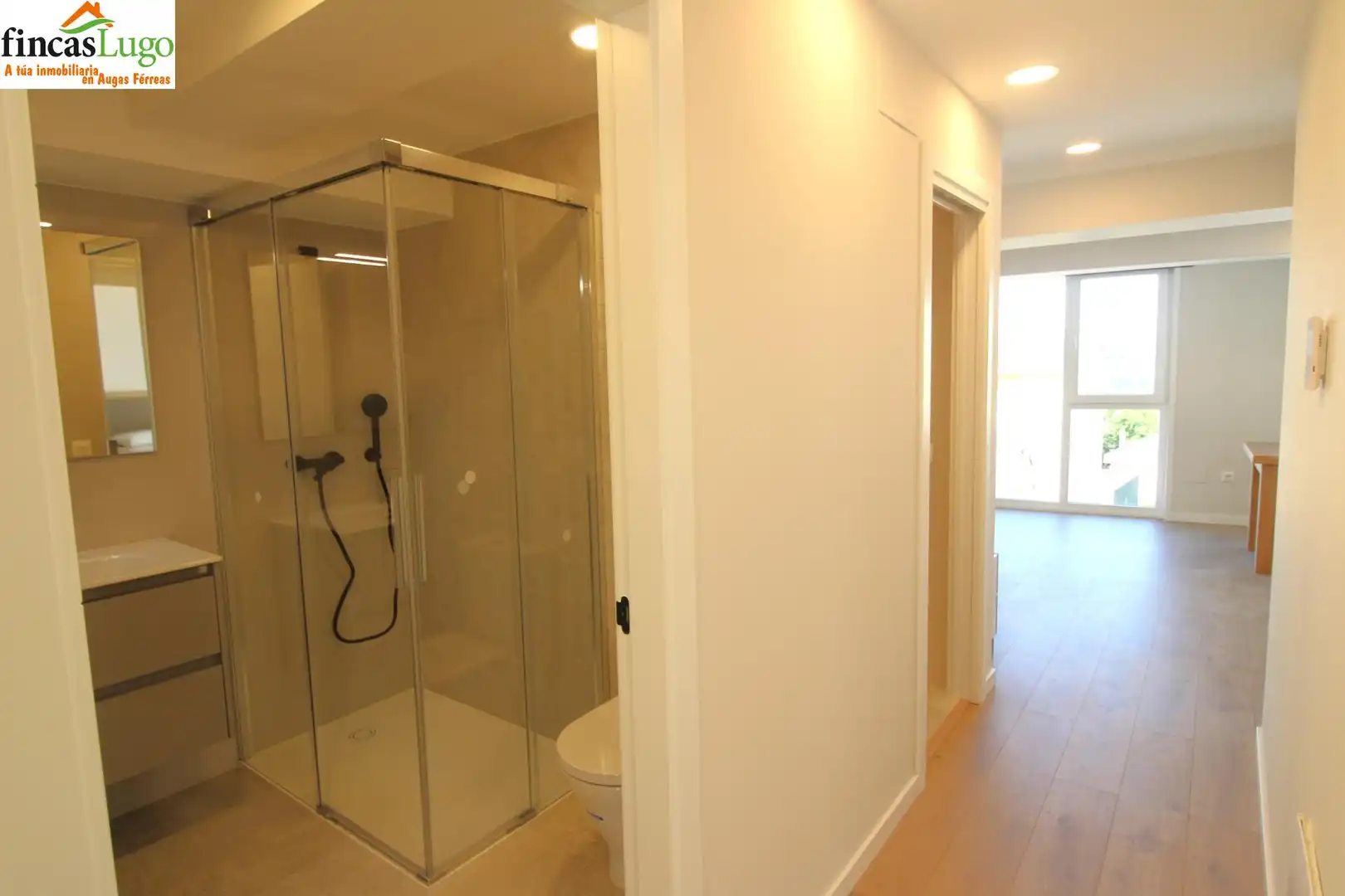 Bathroom of Apartments for rent in Lugo  with Heating and Furnished