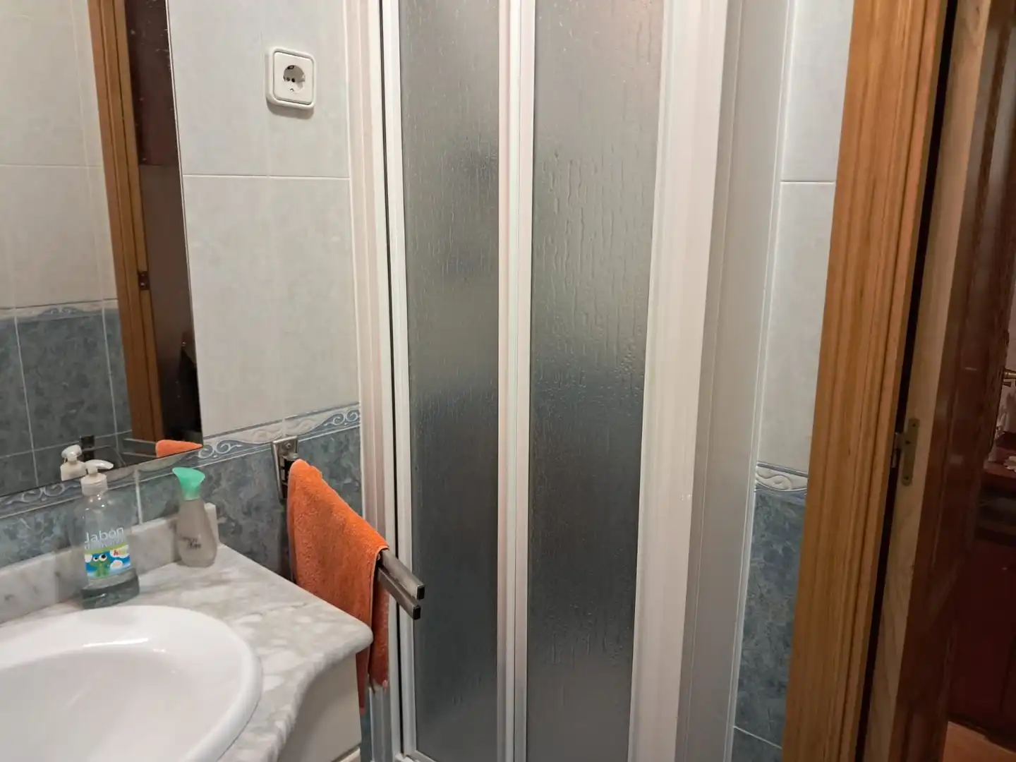 Baño de Piso en venta en L'Hospitalet de Llobregat con Aire acondicionado y Calefacción