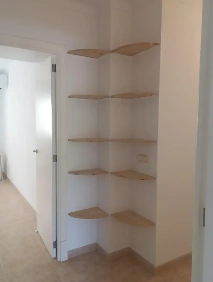 Schlafzimmer von Erdgeschoss zur Miete in Madrid mit Klimaanlage und Ofen