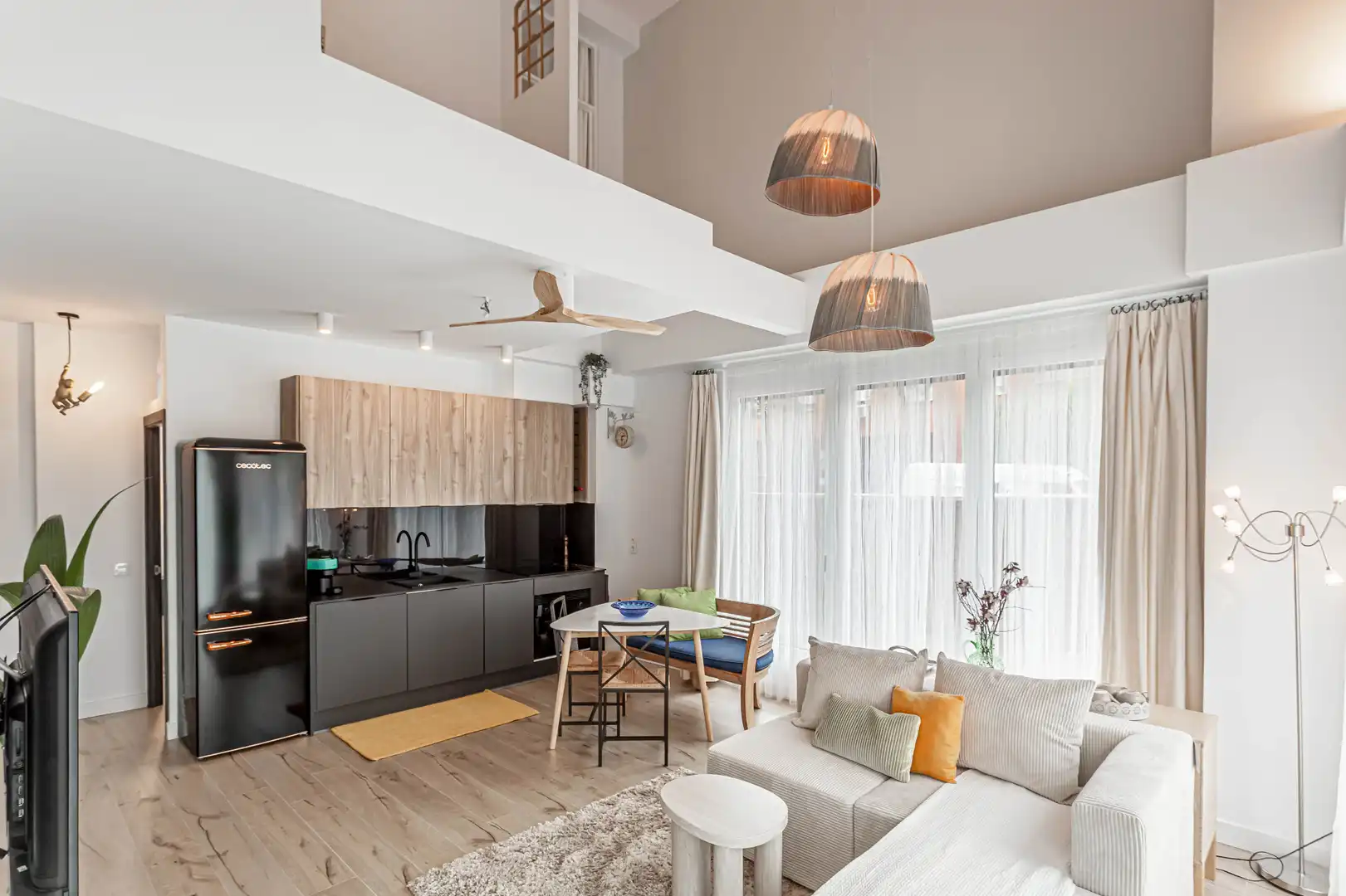 Living room of Flat for rent in Madrid  with Air Conditioner, Heating and Parquet flooring