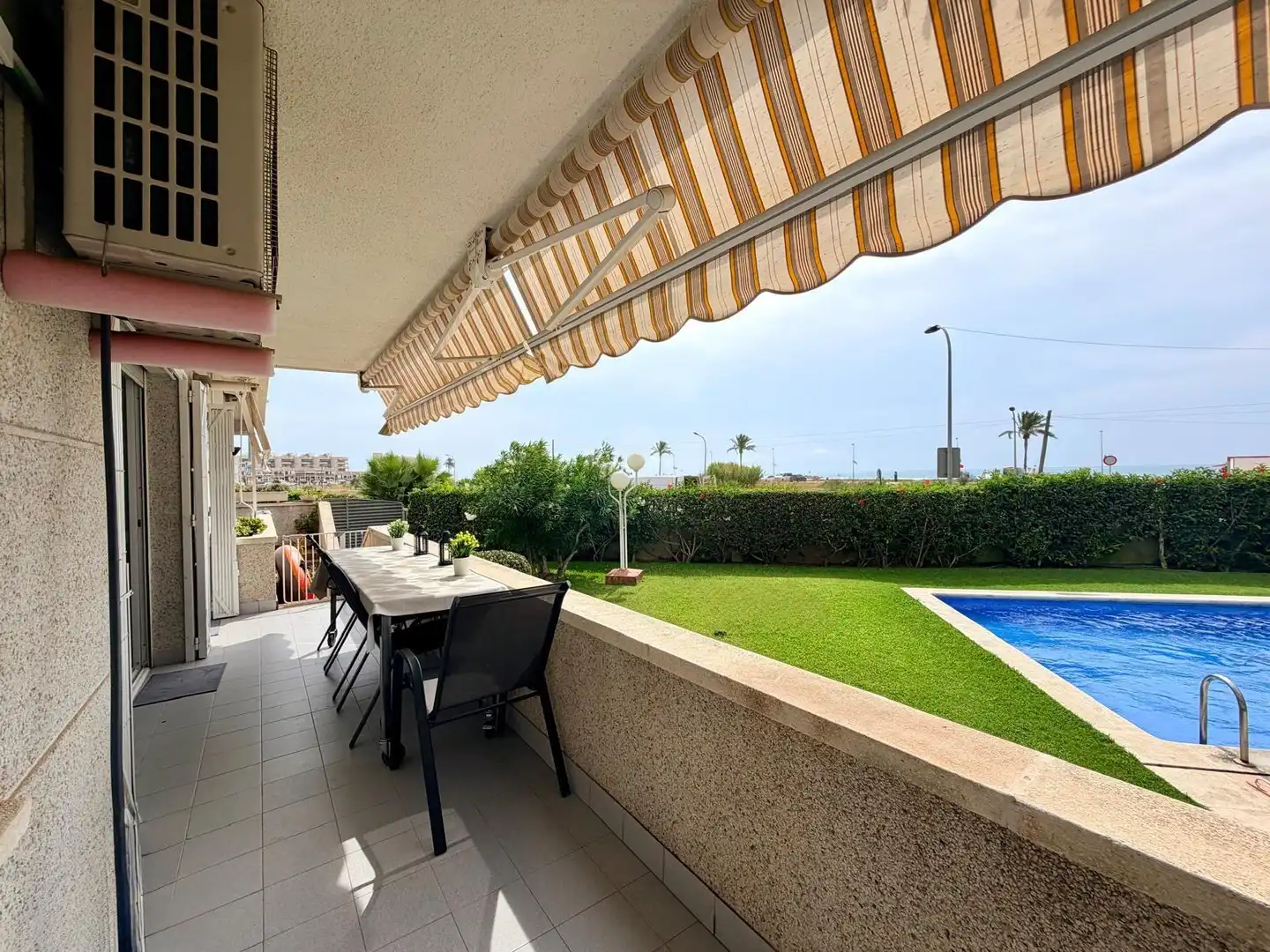 Terrassa de Planta baixa en venda en Cunit amb Piscina comunitària