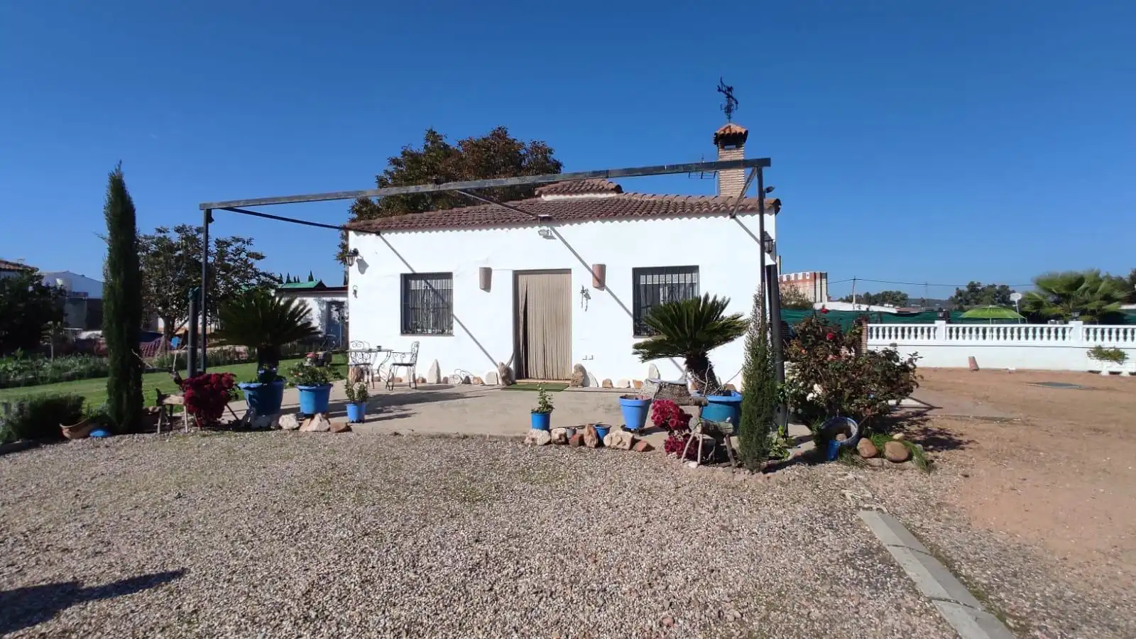 Jardí de Finca rústica en venda en El Carpio amb Traster, Piscina i Moblat