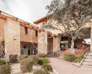 Vista exterior de Casa o xalet en venda en Ciudalcampo amb Aire condicionat, Calefacció i Jardí privat