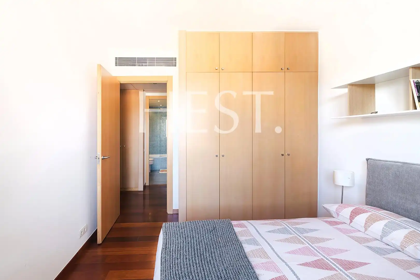 Habitación de Piso en venta en Barcelona con Aire acondicionado, Calefacción y Jardín privado