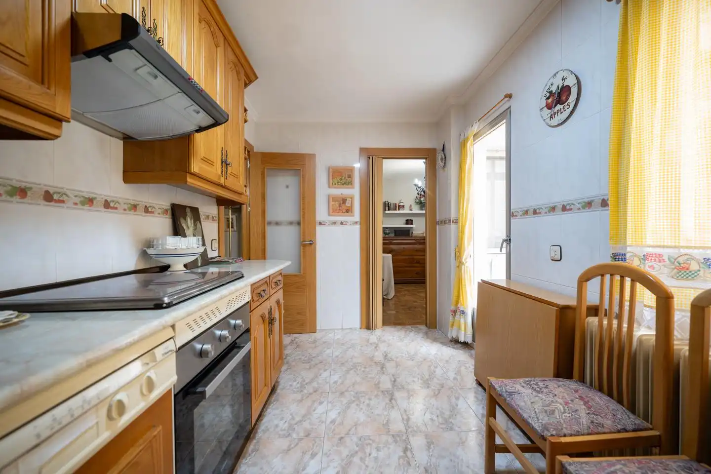 Cuina de Pis en venda en Ávila amb Calefacció, Parquet i Traster